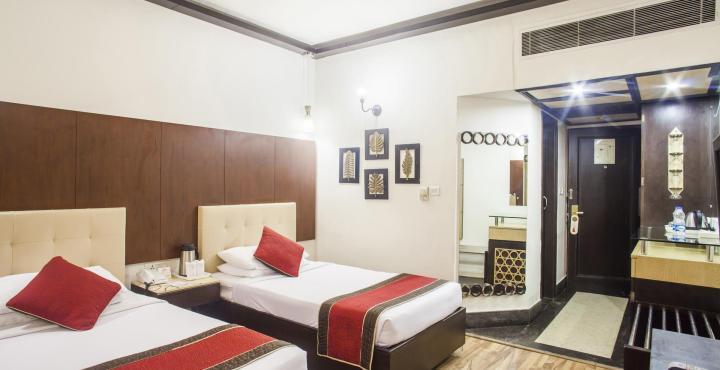 Hotel Maharaja Regency Лудхиана Экстерьер фото